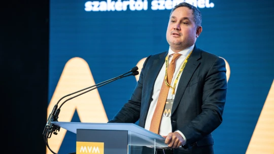 Hiába lobbizhatott Brüsszelnél a gazdaságfejlesztési miniszter, bajban a budapesti orosz „kémbank”