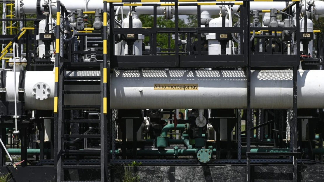 Szijjártó: Magyarország és Szlovákia új benzin- és dízelvezetéket épít