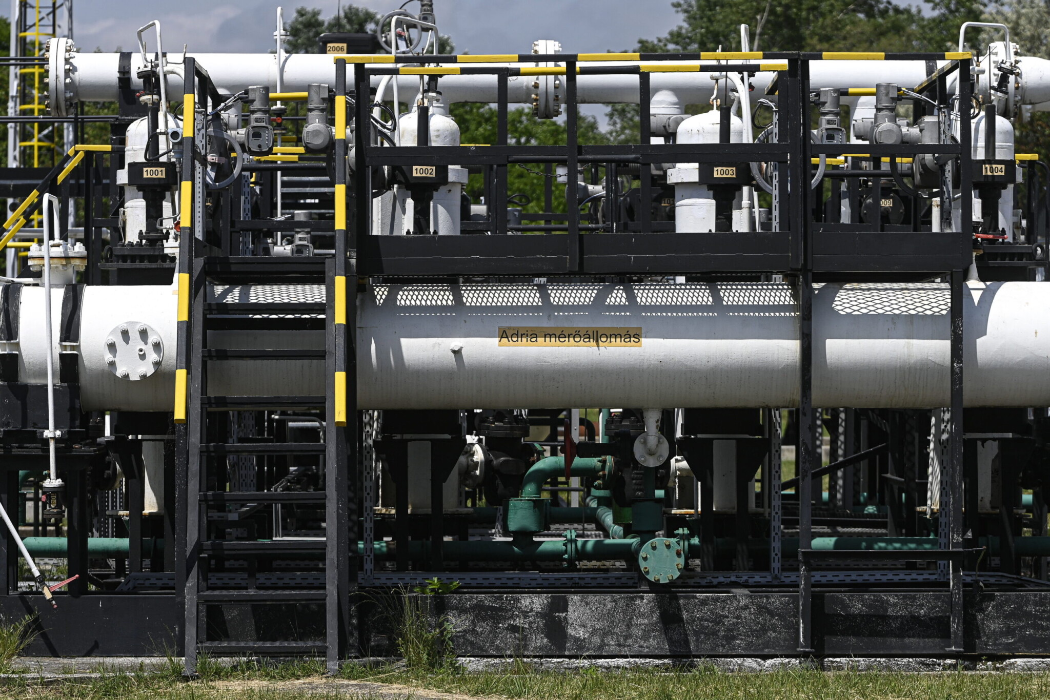 Egy hónapon át folyt az olaj a talajba. Bíróság dönthet a MOL felelősségéről Gárdonyban