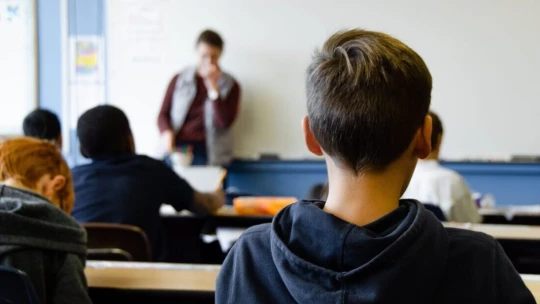 Drasztikusan megnőtt a nyugdíjasként is dolgozó pedagógusok száma