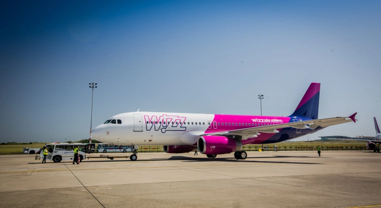 Ilyet még nem láttál: az új menetrend szerint félúton leszáll és megtankol a WizzAir népszerű járata