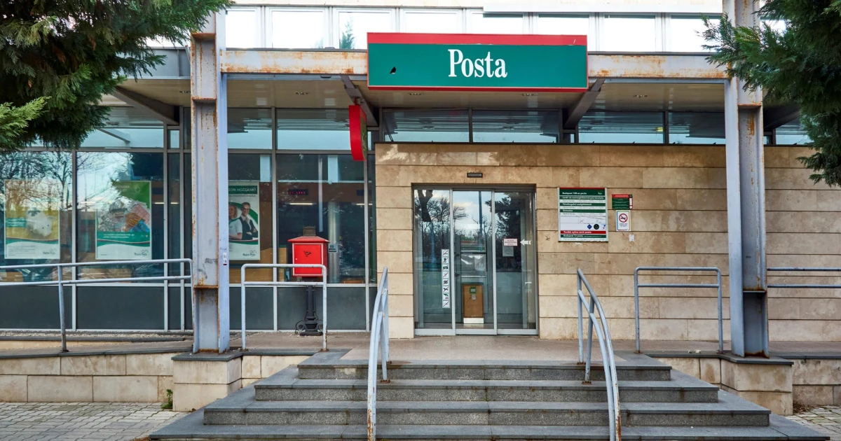 Ezért bocsát el tömegesen informatikusokat a Magyar Posta