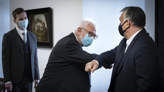 MOK: A gyógyítás magasabb rendű a politikánál