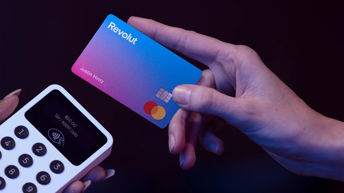 A Revolutra is jön a tranzakciós illeték, de sokat spórolhat, aki ismeri ezt a kiskaput – fontos változásokat jelentett be a neobank