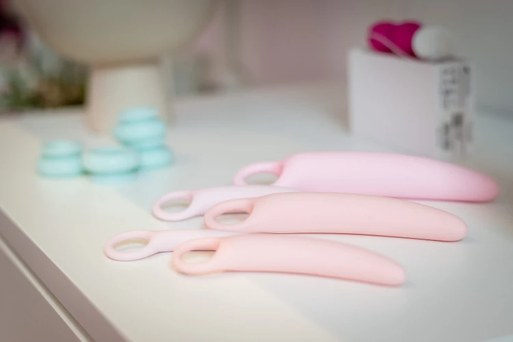 Megnyílt az ország első női szexshopja – és nem, nem árulnak 40 centis dildókat_7