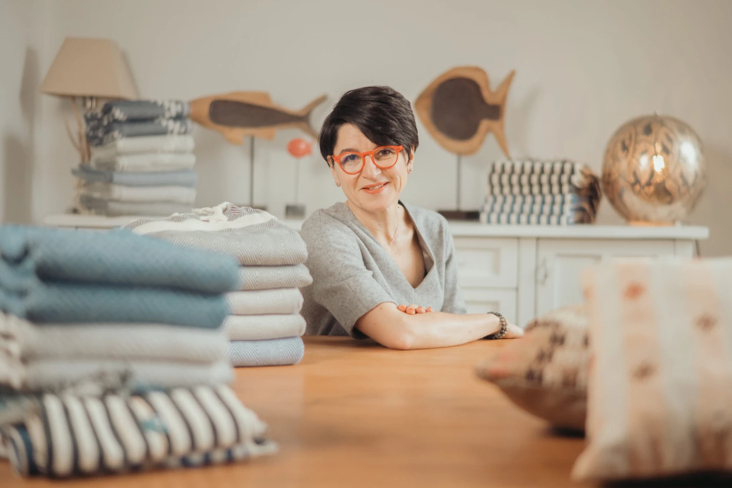 A Szulejmán-sorozatból választott nevet, ő hozta el Magyarországra a hamamtörölköző-divatot