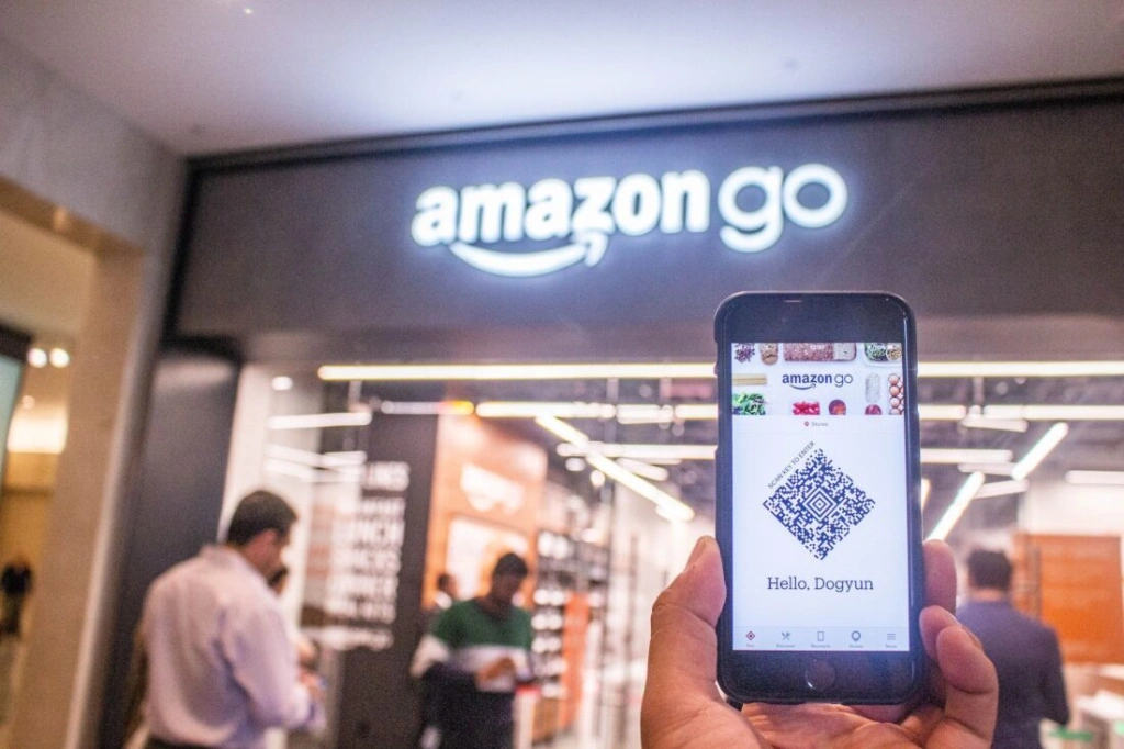 Bukta? Nyolc készpénz és pénztáros nélküli boltját zárja be az Amazon