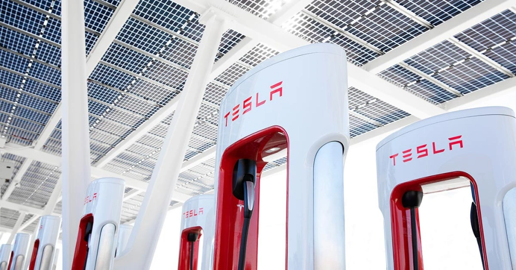 Örülhetnek a Tesla lépésének a magyar villanyautósok