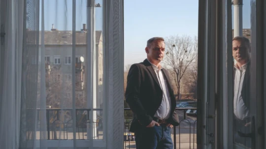 Akkora a konyhája, hogy táncolni lehetne benne