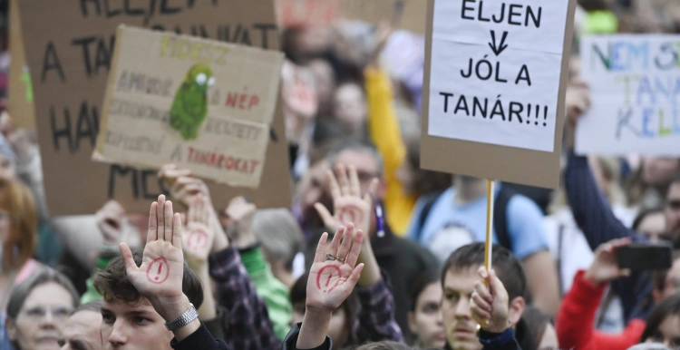 Na vajon tényleg jut a tanárok béremelésére a most megszerzett uniós pénzből?