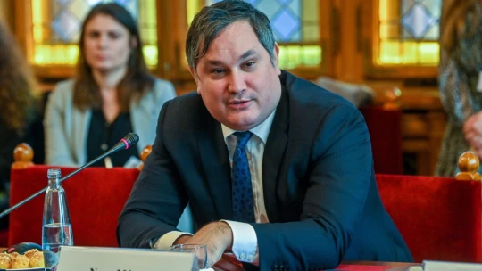 Ez a vonat elment: százmilliárdot vonhat ki a kormány az állami bevásárló cégből