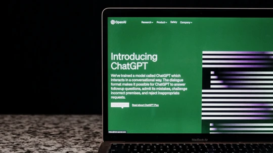 Újabb cég tiltja be a ChatGPT-t, nem kérnek a chatrobotból