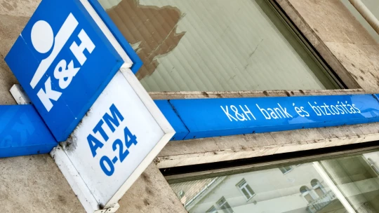 Magas adóterhek sújtják a nagybankot, 26 milliárd ment bank- és extraprofitadóra
