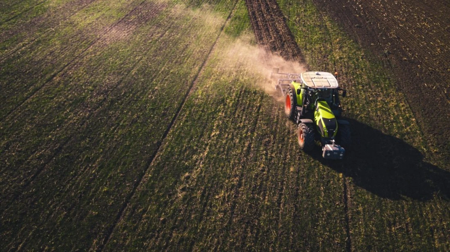 Már az agrárminiszter is vizsgálódik, hogyan omolhatott össze a politikai kötődésű agrárbirodalom