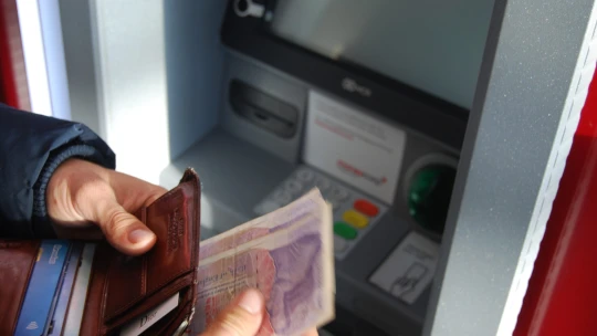 Csökken a reálkereset, rengeteg magyarnak van másodállása