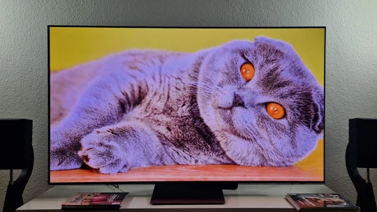 Mindenkinek járna egy ilyen tv, de kevesek kiváltsága marad