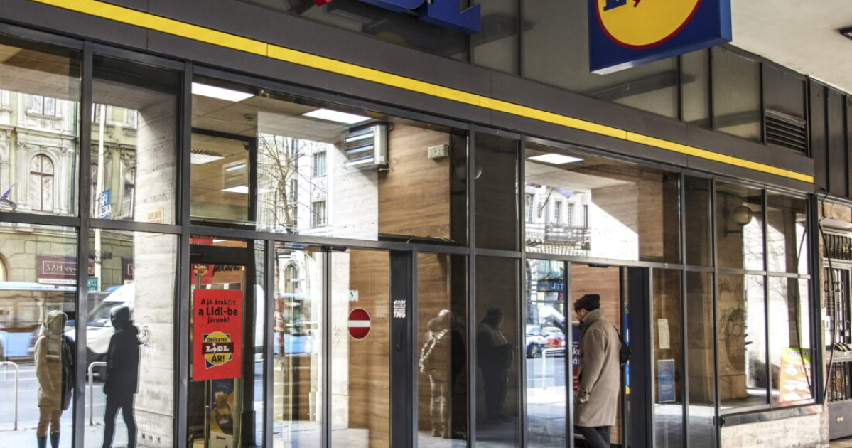 Néhány kiskerlánc csendben leépítésbe kezdett, közben egy másik felnőtt a Tesco mellé