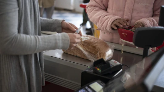 Indul a cash-back: havi 40 ezret vehetünk fel ingyen a boltok kasszáiból