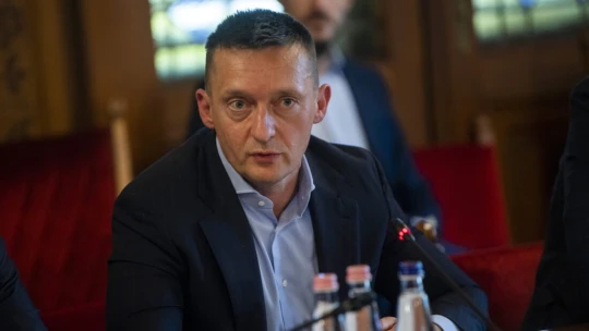 Kínai vegyianyag-elosztóközpont jön Magyarországra, Rogán Antal és köre lehet a projekt mögött