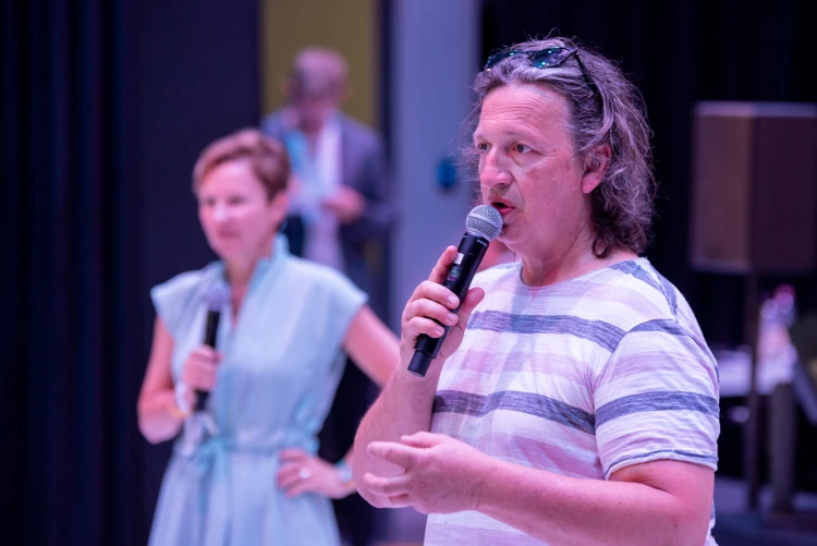 Ki érzi jól magát a bőrében? Színpadi show-t csinált Csernus Imre_16