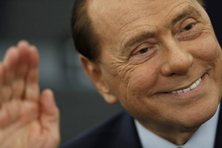 Meghalt Silvio Berlusconi