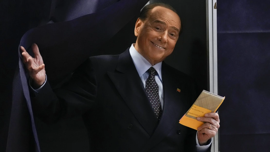 Kiderült: ez lesz a többmilliárd eurós Berlusconi-vagyon sorsa