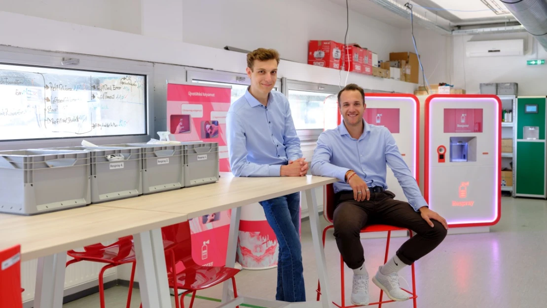 Újratölti a dezodort a magyar automata – itthon nagy siker, külföldről is érdeklődnek iránta