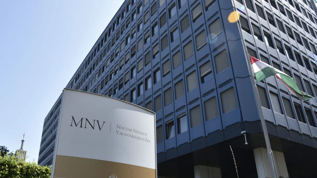 Egyik este megkapták, másnap megszavazták: vádat emeltek az Magyar Nemzeti Vagyonkezelő volt vezetője ellen