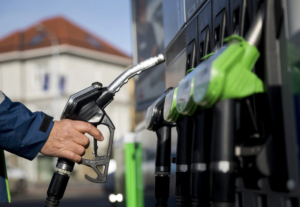 A drága benzin még drágább lesz. Mire számítanak az elemzők?