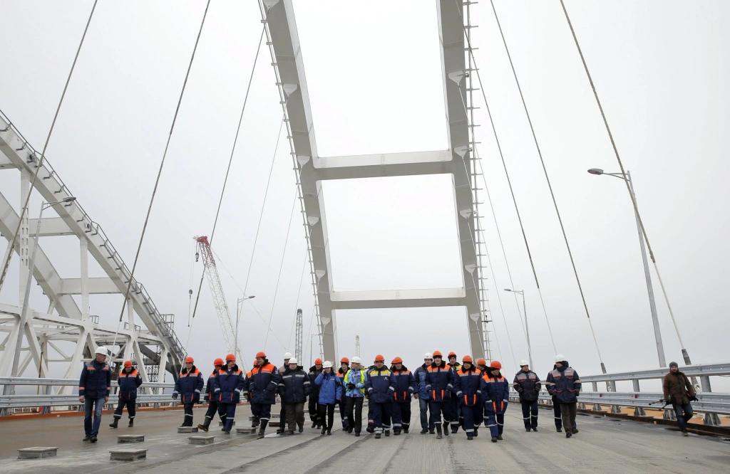 Robbanás a krími hídon – mi történt és miért fontos ez most?