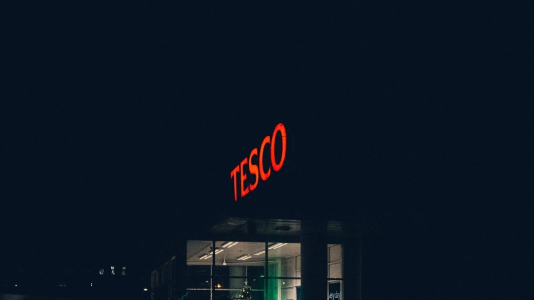 Virtuális orvos-beteg találkozók is járnak mostantól a Tesco-dolgozóknak