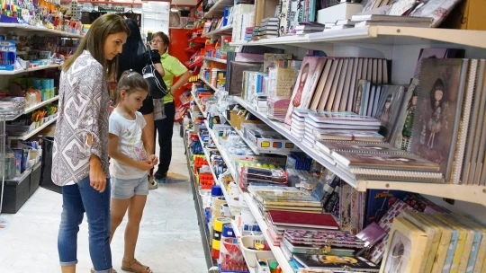 A Versenyhivatal meglepődött, milyen drága az iskolakezdés, vizsgálódni kezdtek