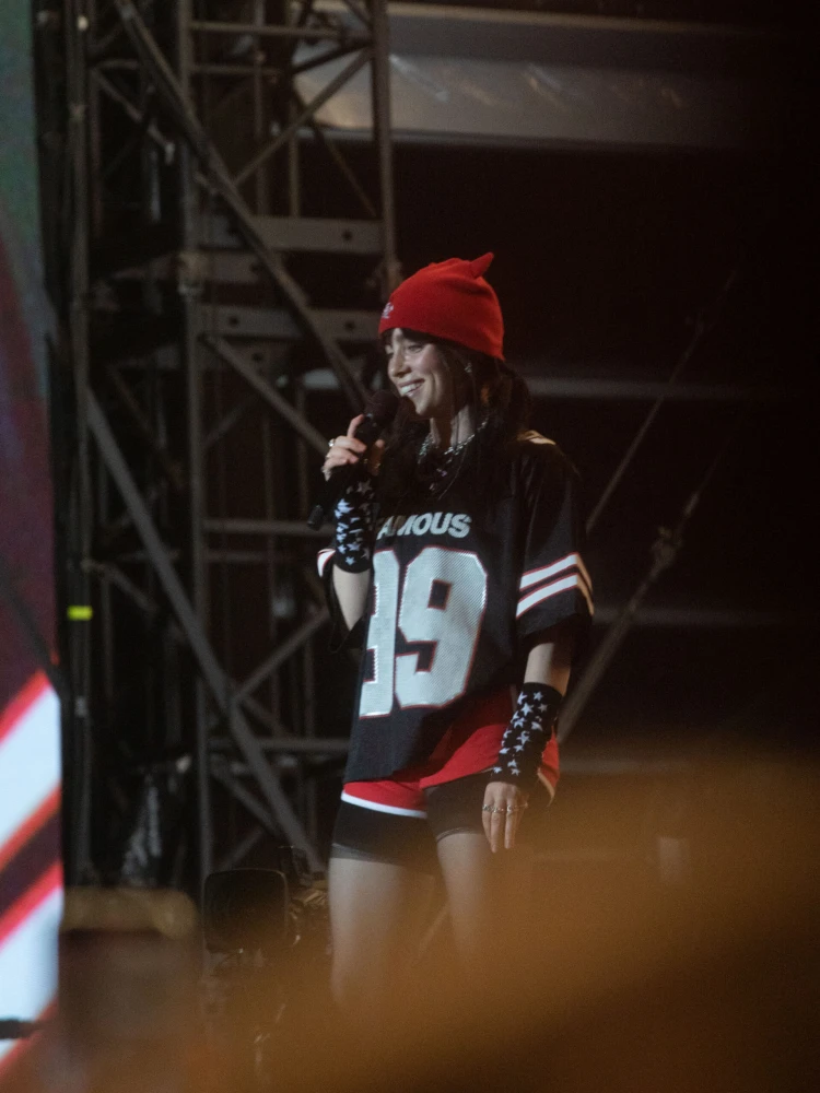 Nyolcvanezren nézték a Szigeten, ahogy Billie Eilish beleböfögött a mikrofonba – Sziget fesztivál, 6. napi beszámoló_98