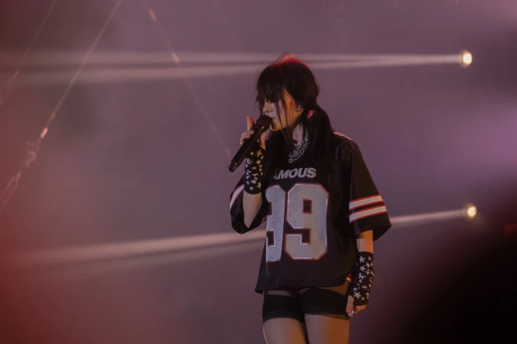 Nyolcvanezren nézték a Szigeten, ahogy Billie Eilish beleböfögött a mikrofonba – Sziget fesztivál, 6. napi beszámoló_80