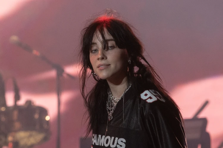Nyolcvanezren nézték a Szigeten, ahogy Billie Eilish beleböfögött a mikrofonba – Sziget fesztivál, 6. napi beszámoló_33