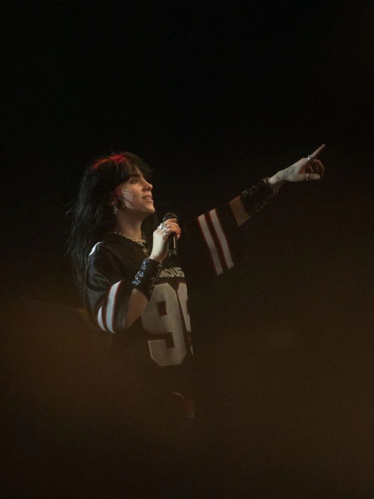 Nyolcvanezren nézték a Szigeten, ahogy Billie Eilish beleböfögött a mikrofonba – Sziget fesztivál, 6. napi beszámoló_11