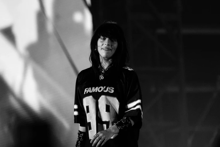 Nyolcvanezren nézték a Szigeten, ahogy Billie Eilish beleböfögött a mikrofonba – Sziget fesztivál, 6. napi beszámoló_25