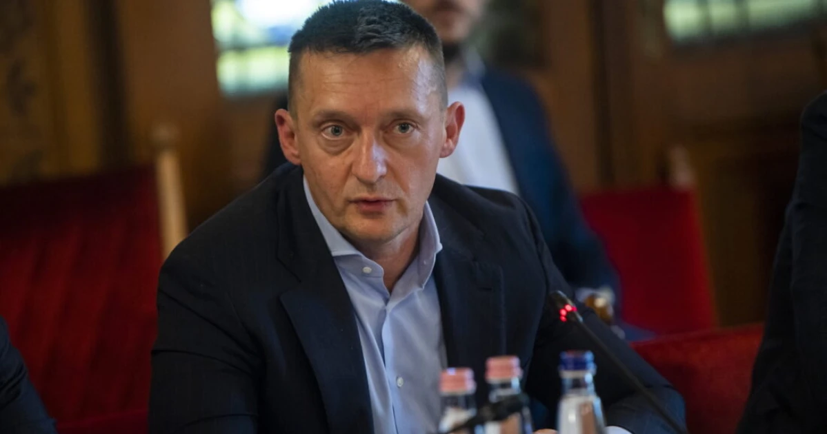 Összesen három dolgozóval és weboldal nélkül termeltek 700 millió profitot Rogán jobbkezének cégei