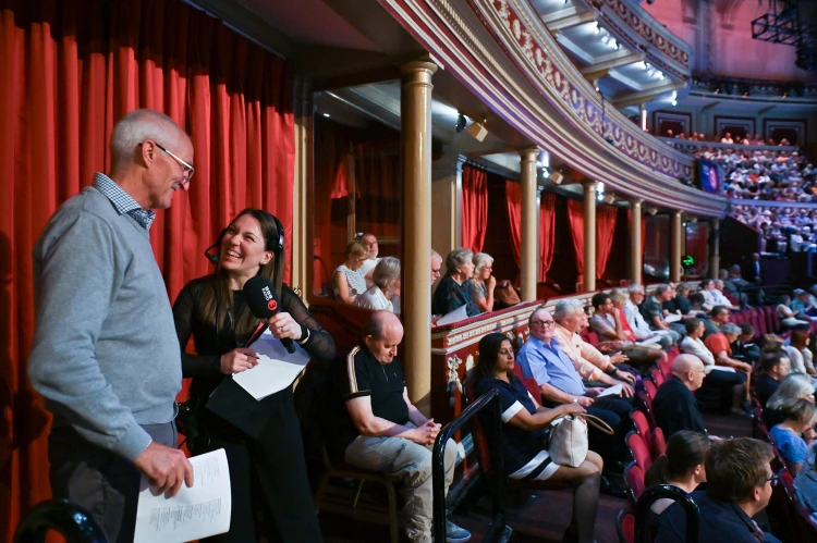 Más ezt nem merte volna megtenni – Fischer Iván ujjongásig bemozgatta a Royal Albert Hall közönségét_6
