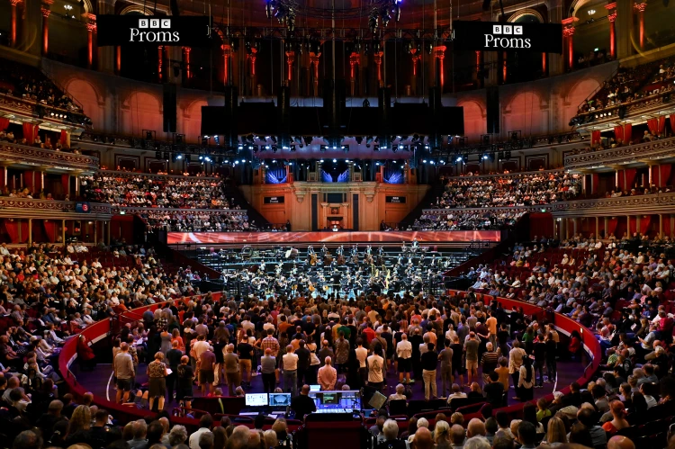 Más ezt nem merte volna megtenni – Fischer Iván ujjongásig bemozgatta a Royal Albert Hall közönségét_7