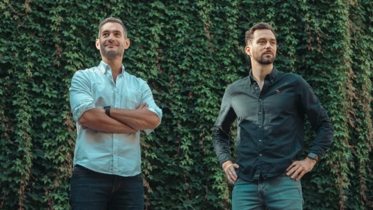 A cápák után Oszkó Péter is csatlakozott az alkalmi munkákra építő magyar startuphoz
