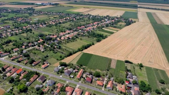 Kirúgások Iváncsán – a háttérben a visszaeső elektromos autók iránti kereslet állhat