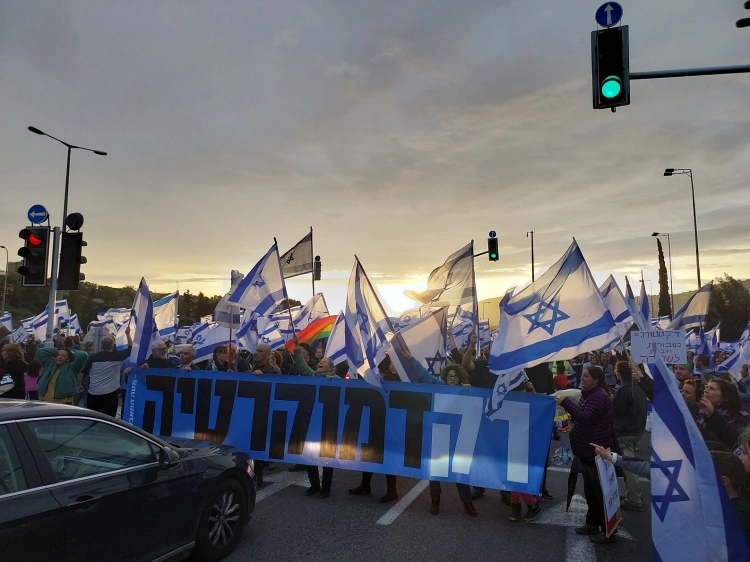 Technológiai cégek a kormánykritikus tiltakozások élén. Hogy is van ez?