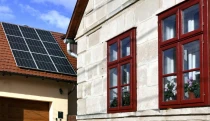 „Felkel a nap, és az utcában az összes napelem lekapcsol” – avagy nálunk az energetikai forradalomból is megoldandó probléma lett