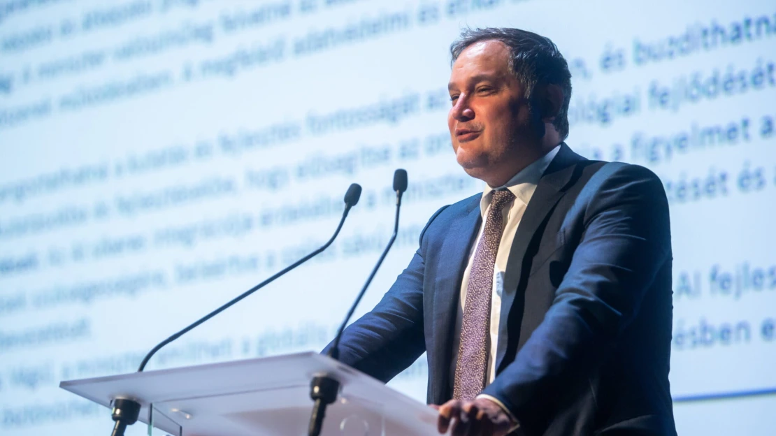 Orbán Viktor éjjel érkezett, és nagyobb hatalommal ruházta fel Nagy Mártont