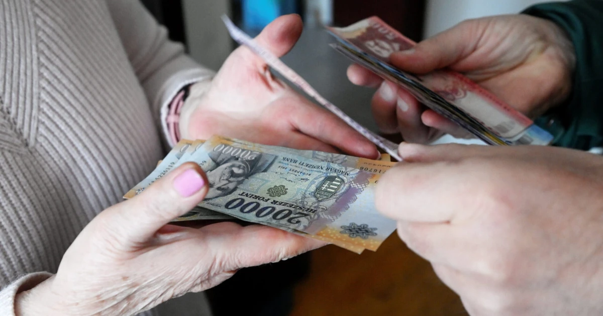 Soha ennyi pénz nem volt a magyarok számláján, mégsem kezdenek vele semmit