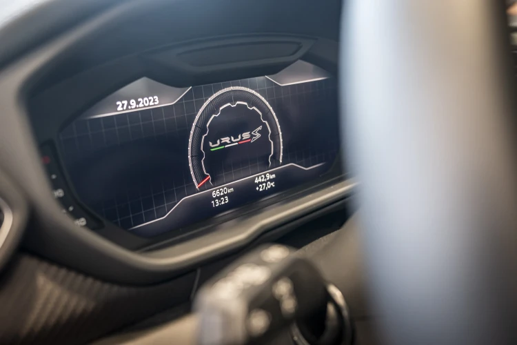 Tömény luxus: így néz ki az első budapesti Lamborghini szalon_9