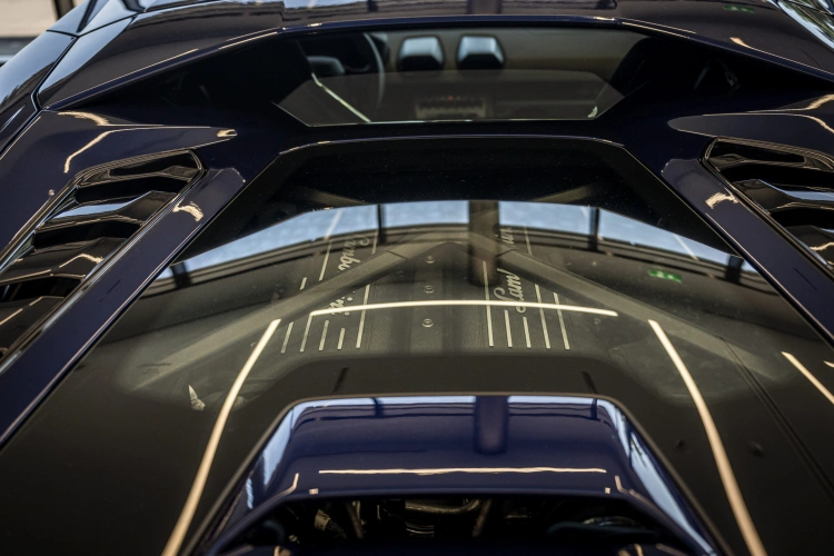 Tömény luxus: így néz ki az első budapesti Lamborghini szalon_14
