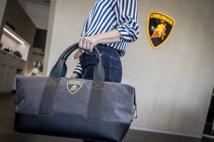 Tömény luxus: így néz ki az első budapesti Lamborghini szalon_23
