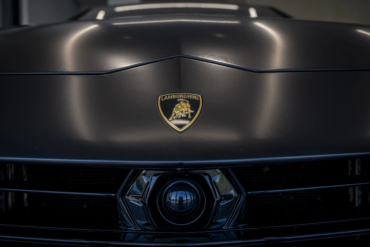 Tömény luxus: így néz ki az első budapesti Lamborghini szalon_30